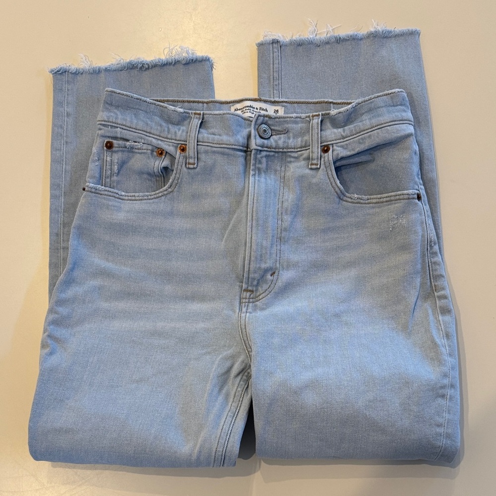 Abercrombie & Fitch Women's Light Blue Ankle Jeans
